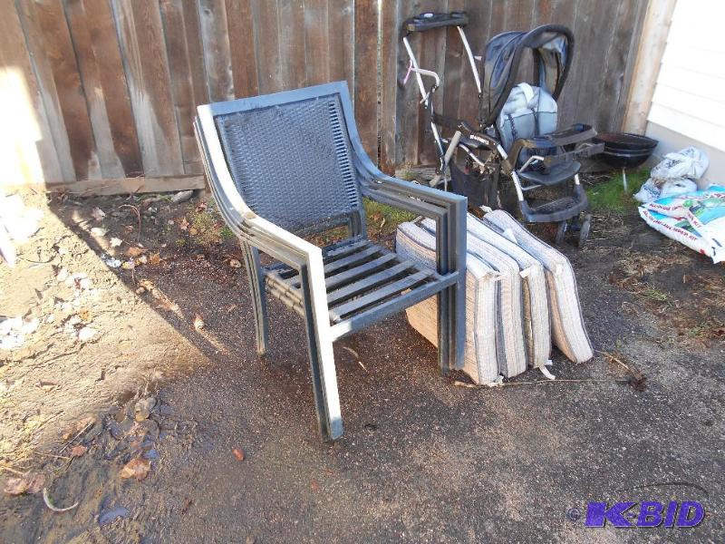 4 Patio Chairs With Cushions