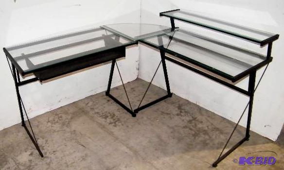 Black Metal and Tempered Glass L-Shaped Corne...