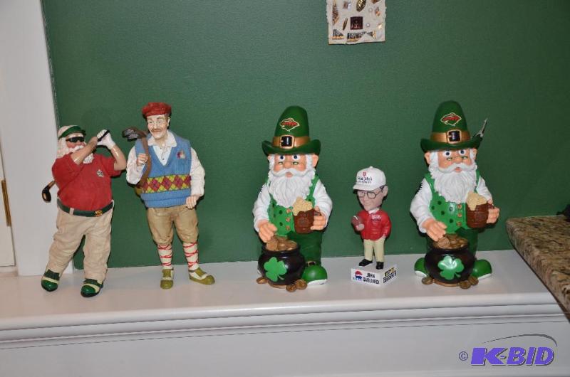 lot 103 image: Group of collectible figures including golfin...