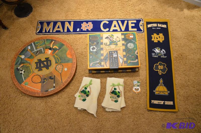 lot 12 image: Notre Dame Memorabilia - lazy suzan 20" ...
