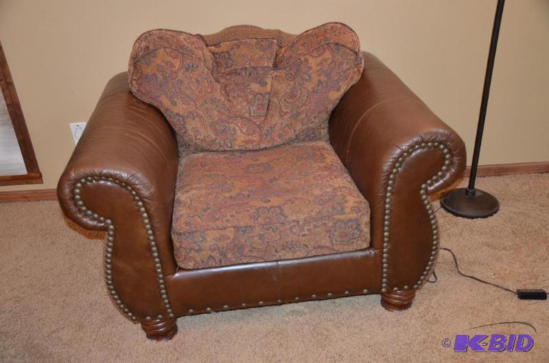 lot 122 image: Upholstery Loose Pillow Chair with leather (n...