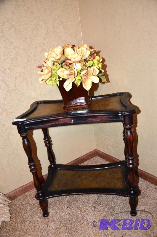 lot 146 image: Wood Side Table with pull out &nbspMeasures ...