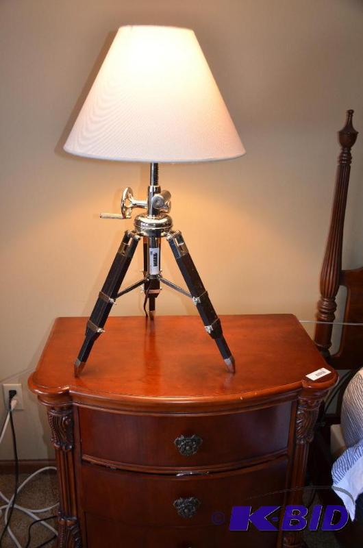 lot 192 image: Surveyor transit table lamp 32" tall- Th...