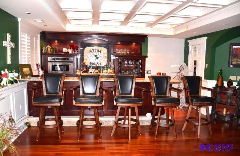 lot 2 image: 5 gorgeous leather bar stoolschairs , they ...