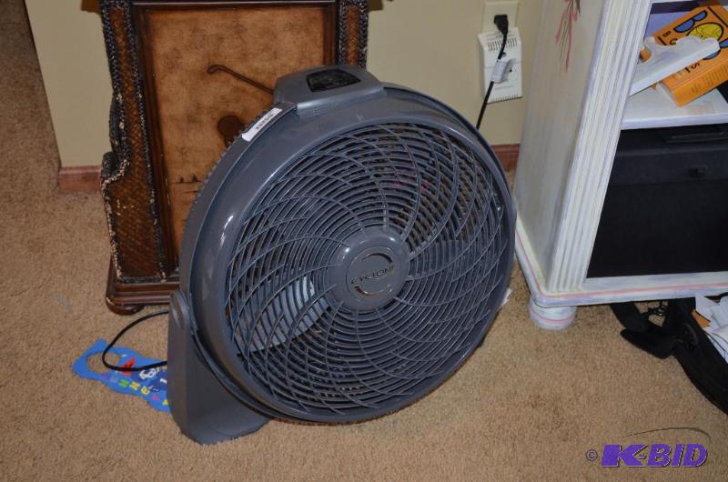 lot 200 image: LaskoCyclone Fan...