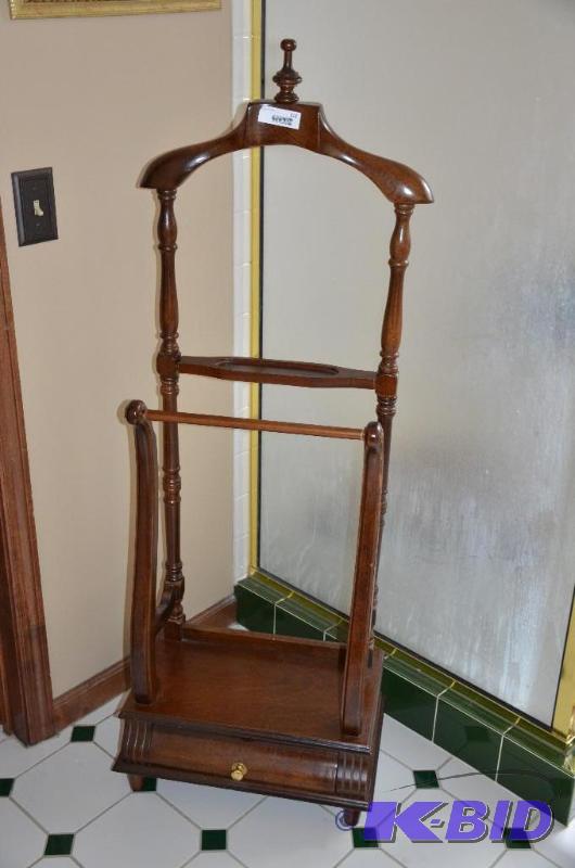 lot 212 image: Wood Mens Suit Valet Stand with hanger & ...