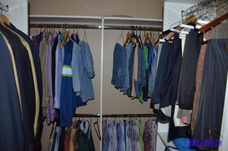 lot 216 image: Closet clothing rack 73" x 84" x 16...