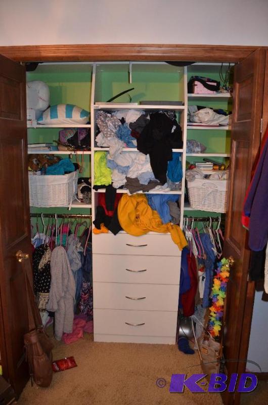 lot 233 image: Closet organizer 69x84". Upper level bri...