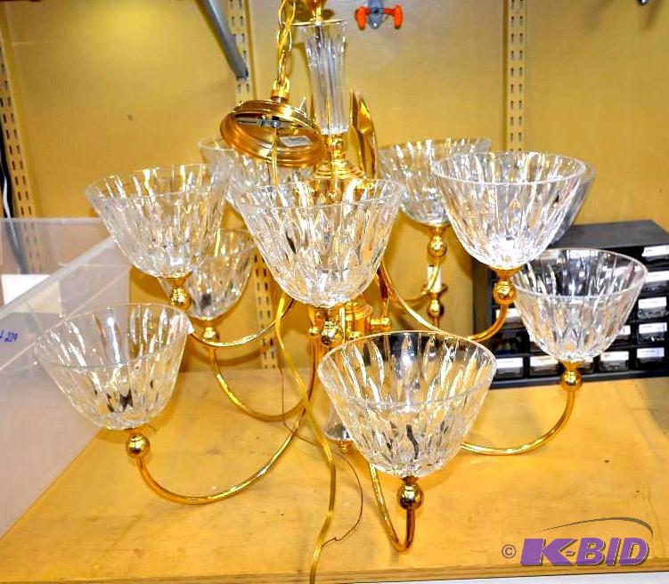 lot 239 image: Heavy Crystal dining or entry way fixture....
