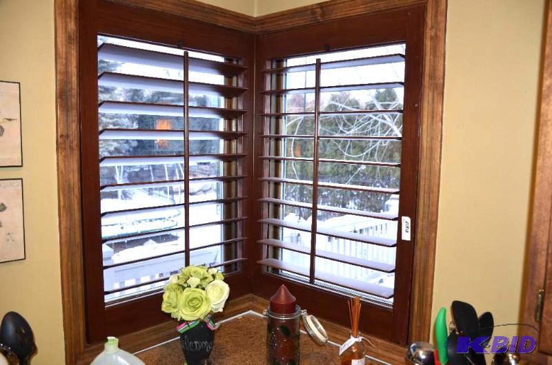 lot 272 image: Two 25x37.5&nbspindoor window shuttershade...