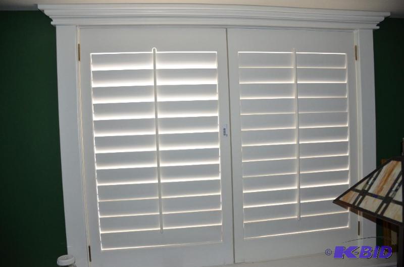 lot 281 image: White shutters 45.25x27" bring tools to ...