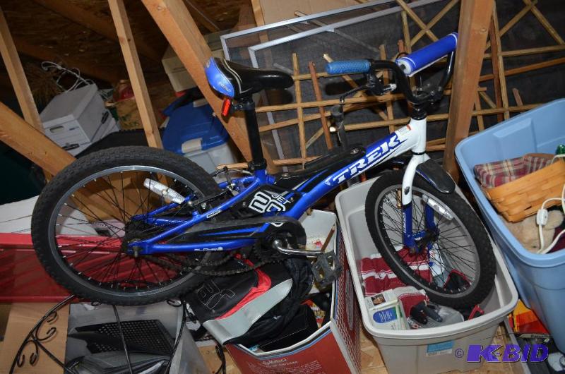 lot 334 image: Trek Jet 20 alpha aluminum 20" tires...