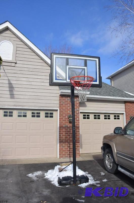 lot 68 image: LIFETIME Basketball Hoop with adjustable rim ...