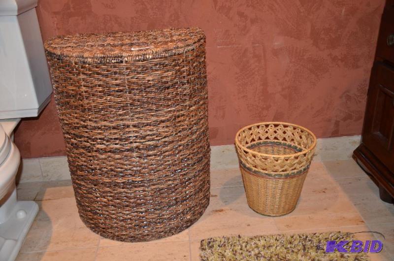 lot 75 image: Wicker clothing hamper 13x20x26" , waste...