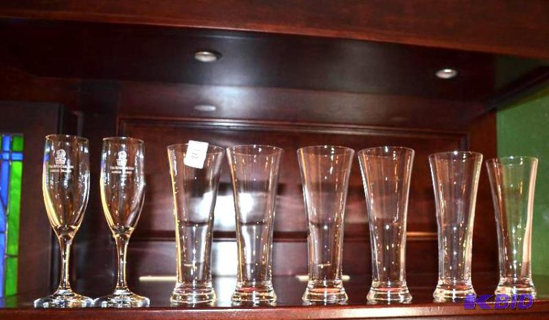 lot 87 image: 8 wine glasses...