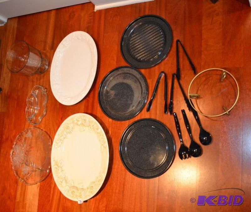 lot 92 image: Set of 3 metal plates, serving trays, glas sa...