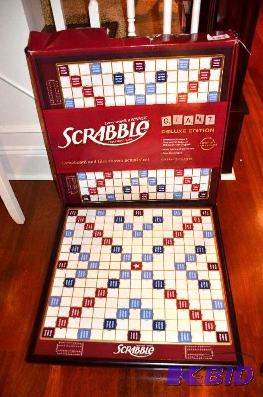 lot 95 image: Scrabble Delux...