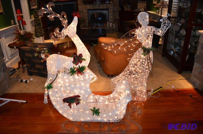 lot 96 image: 3 lighted Christmas lawn oriments, angle 60&q...