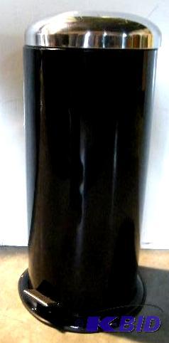 lot 12 image: Round Step Trash Bin -&nbspBlack - Stainless...