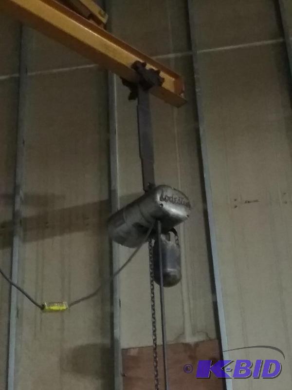 Make CM   Model B   Rated Capacity 14 Ton  ...