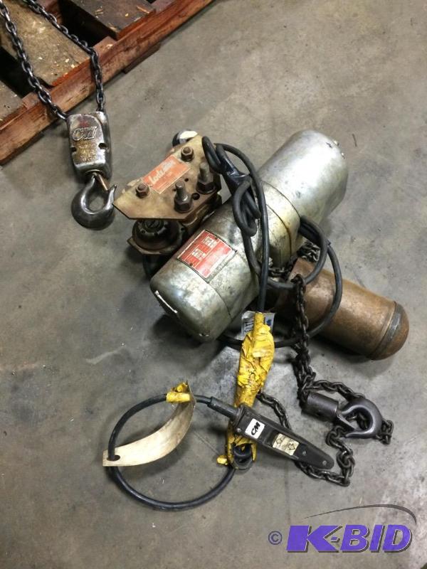 Hoist Make CM Model H Rated Capacity 1 Ton Se...