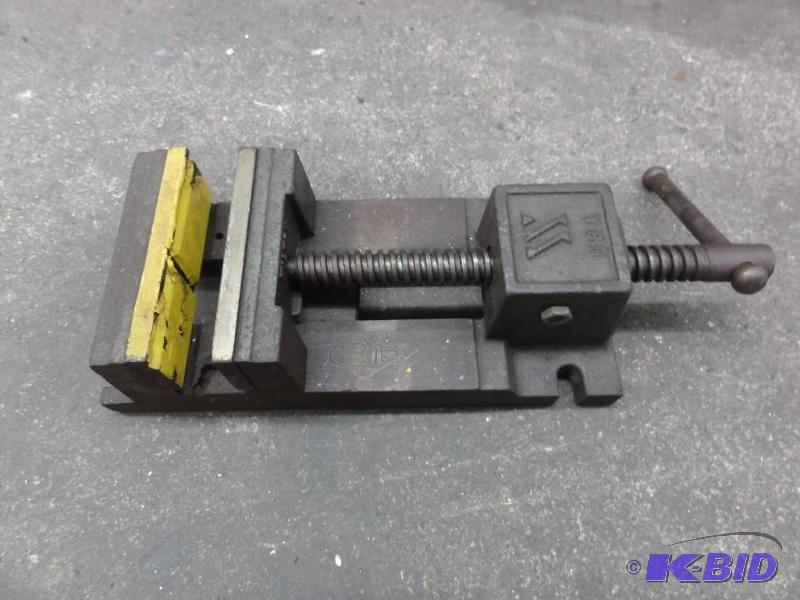 lot 1208 image: Wilton 4-12" Machine Vise...