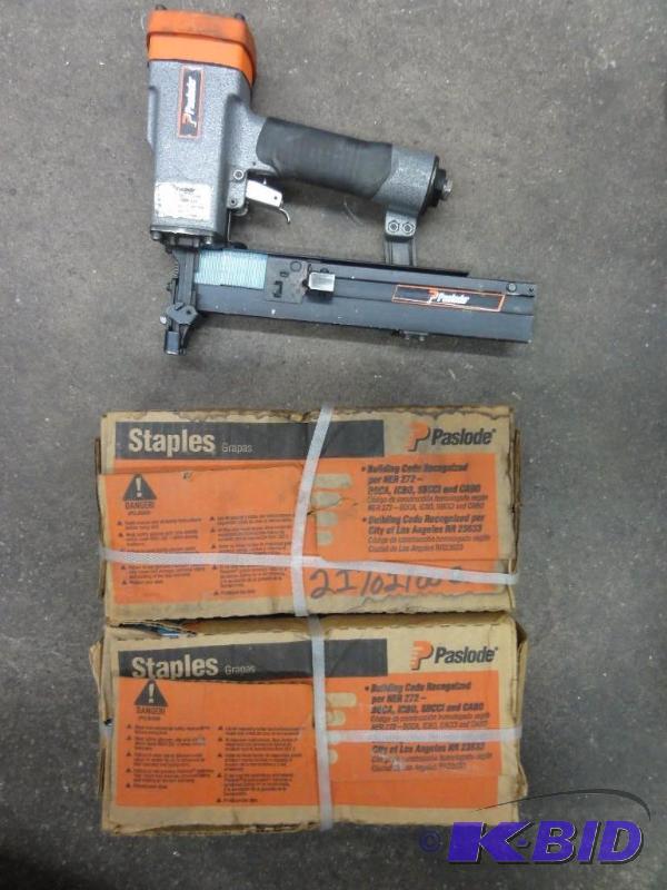 lot 1222 image: Paslode Pneumatic Staple Gun Model 320050 .0...