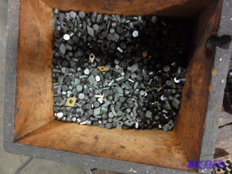 lot 1251 image: Assorted Carbide and Ceramic Cutter Inserts...