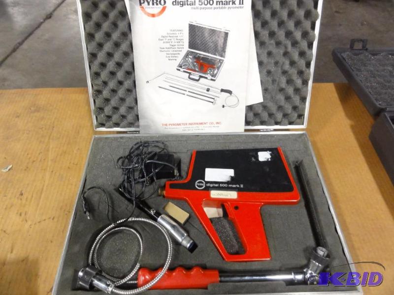 lot 1254 image: Precision Portable Pyrometer Model Digital 5...