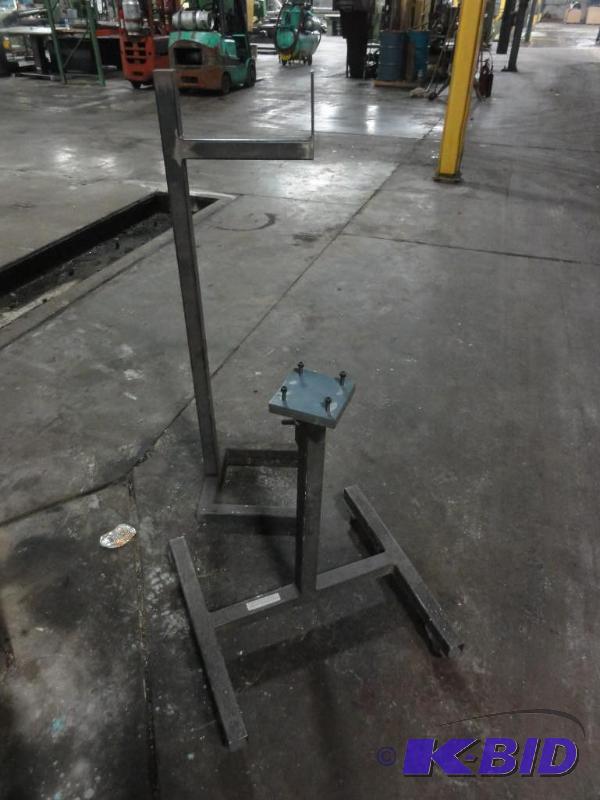 lot 1269 image: (2) Metal Stands...