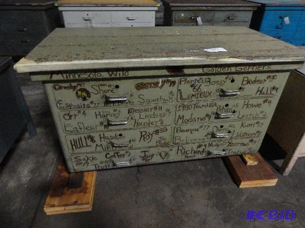 lot 181 image: Heavy Duty Steel 7-Drawer Cabinet with 32&quo...