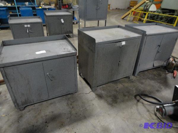 lot 186 image: (3) Assorted workbenches and cabinets...