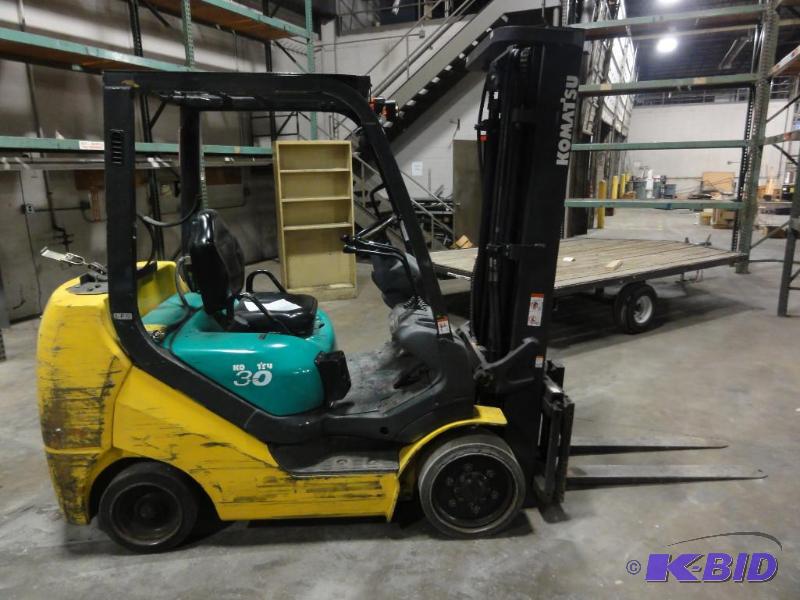 lot 20A image: 2007 Komatsu Propane Forklift Model No. FG30S...