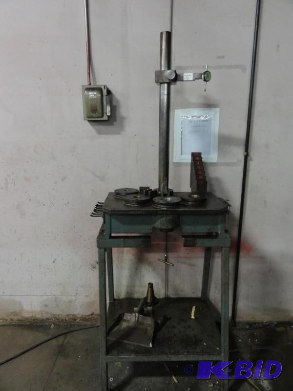 lot 249 image: Tool Setting Fixture for 50 Taper Tool Holder...