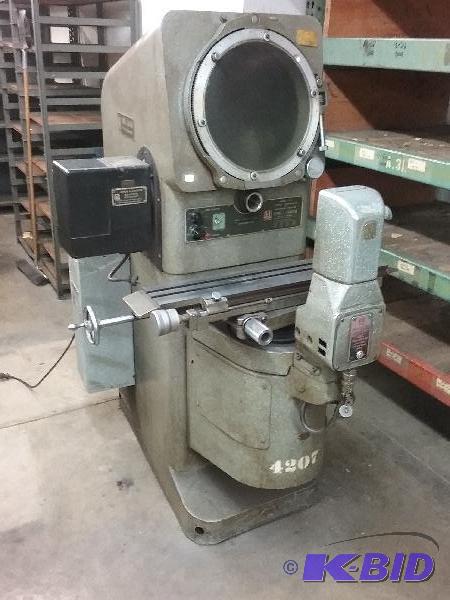 lot 25 image: Jones & Lamson FC-14 Optical Comparator. ...