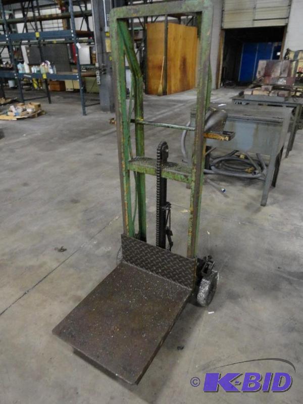 lot 273 image: Die Lifting Cart   Hydraulic Foot Pedal   2...