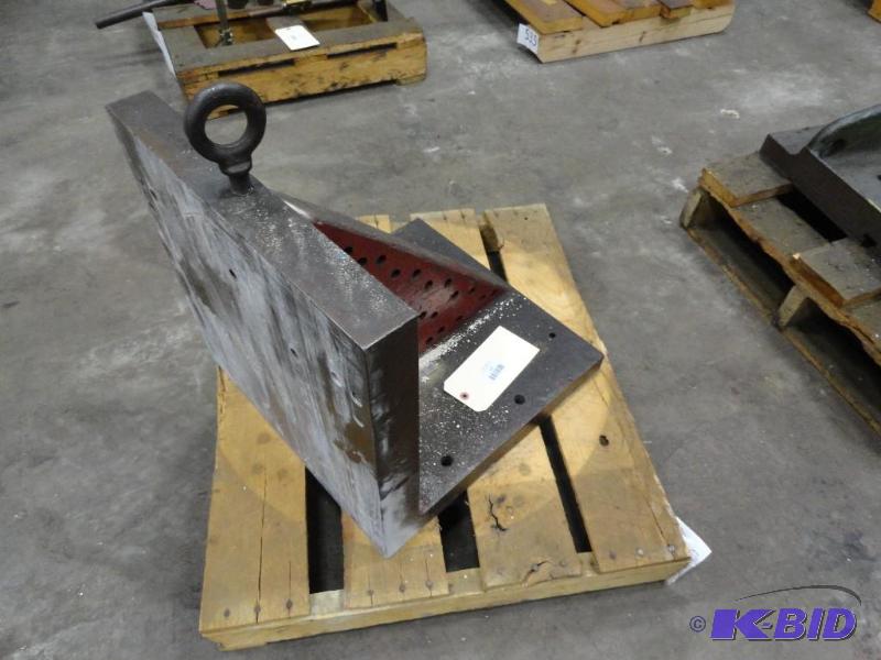 lot 337 image: Angle Plate 18" x 18" x 18"...
