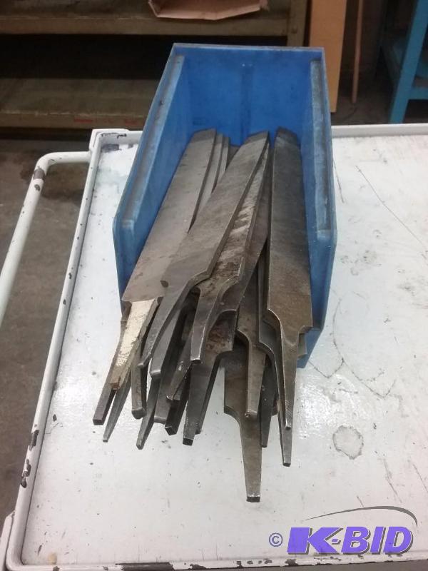 lot 421 image: Assorted files mostly flat single 12"...