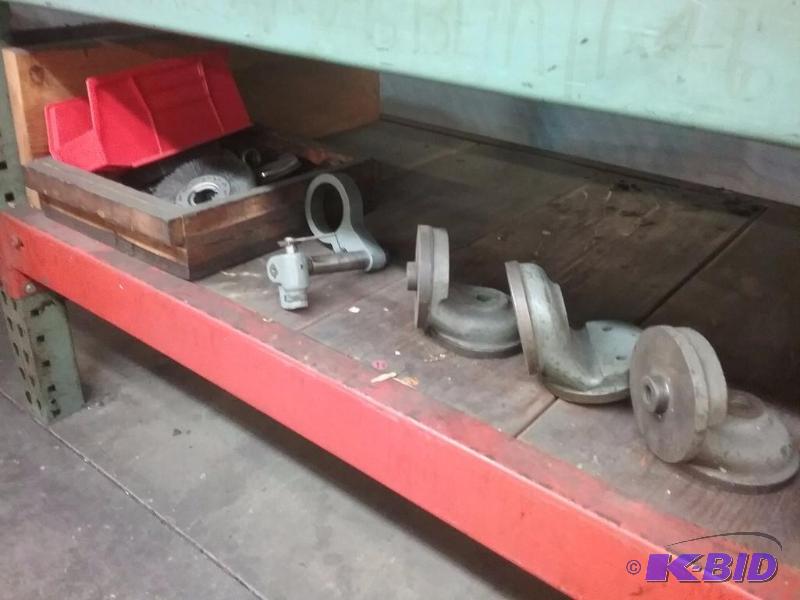 lot 460 image: Miscellaneous grinding equipment wheel hubs,...