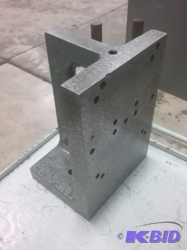 lot 476 image: 6" x 7" x 10" angle block...