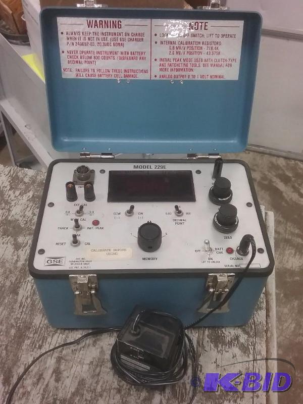 lot 481 image: GSE model 229E control box, charger cord...