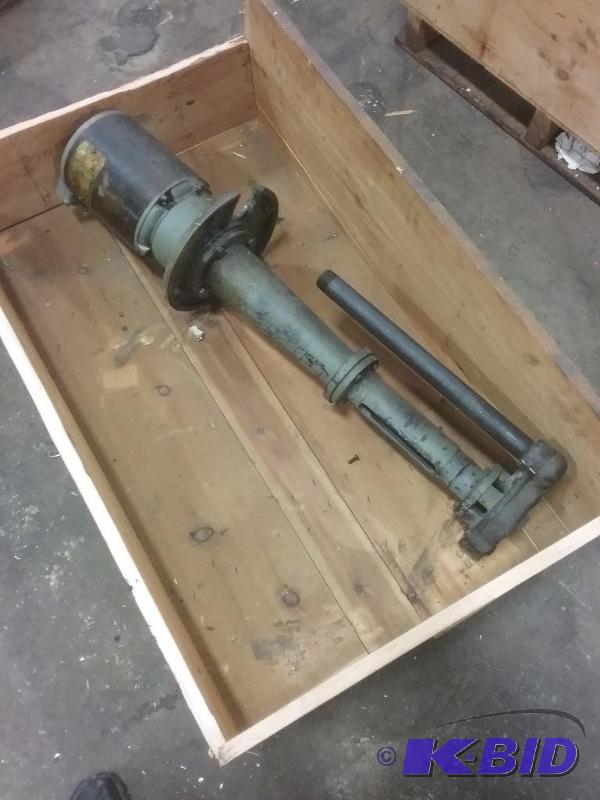 lot 497 image: Large sump pump, 34 hp 230460 Volts 2.41.2...