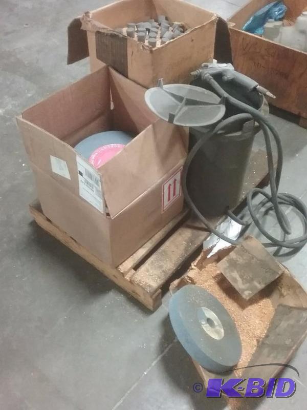 lot 542 image: Boxes of grinding wheels (1) 10" dia. x...