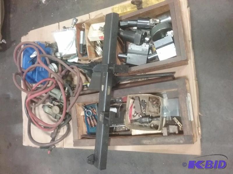 lot 548 image: Pallet of micellaneous items air filterregu...