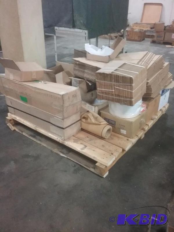 lot 551 image: Pallet of packing supplies collapsed boxes, ...
