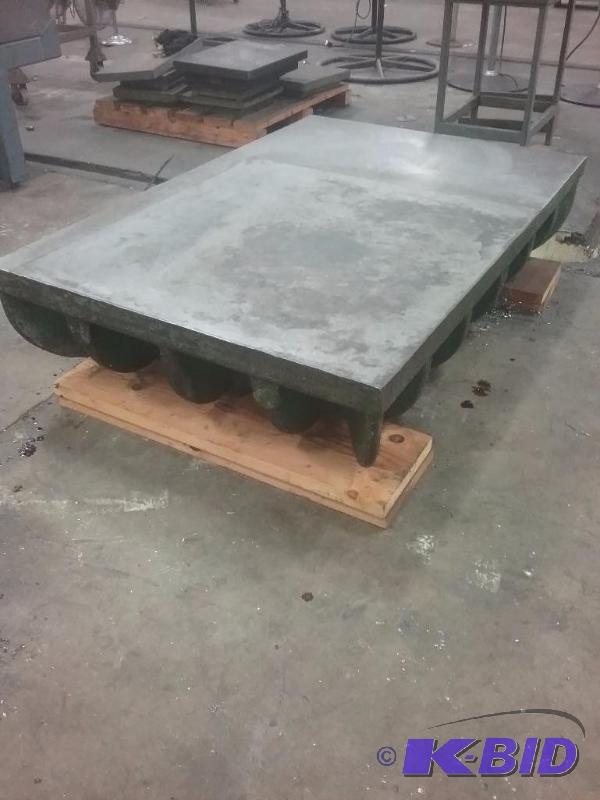lot 570 image: Cast iron surface plate, 41" x 61-12&qu...