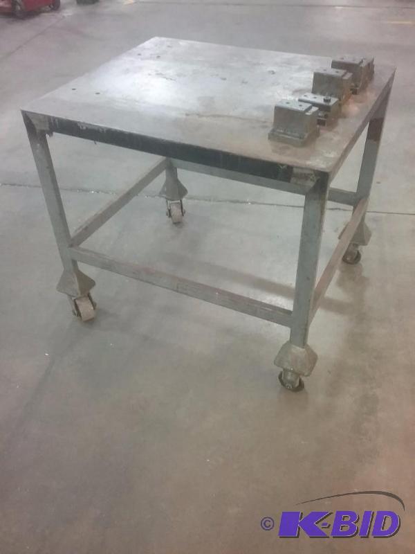 lot 582 image: All steel rolling table 30" x 36" x...