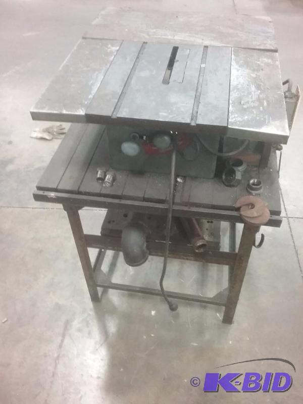 lot 602 image: 8" tilting arbor table saw, Rocket-28 br...