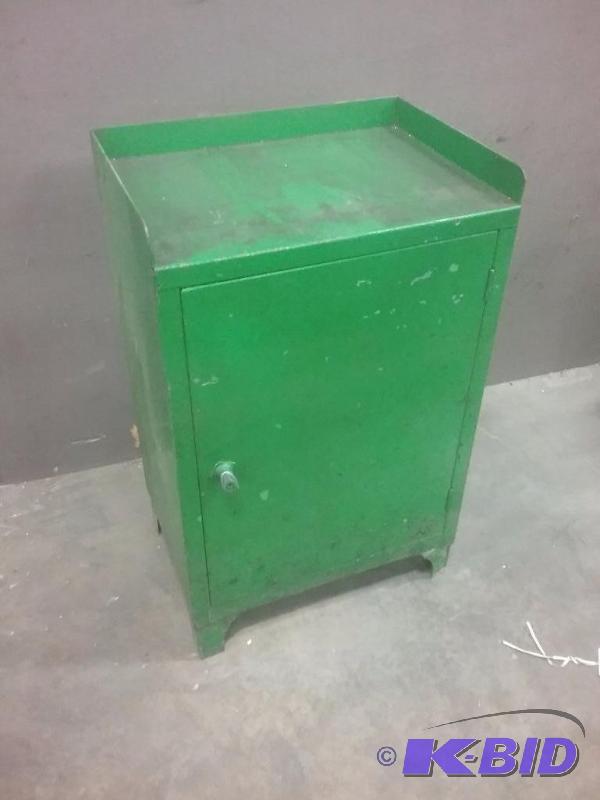 lot 610 image: Single door cabinet, (4) shelves 15" x 2...