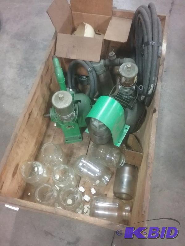 lot 624 image: Wooden crate of Gast vacuum pump parts...